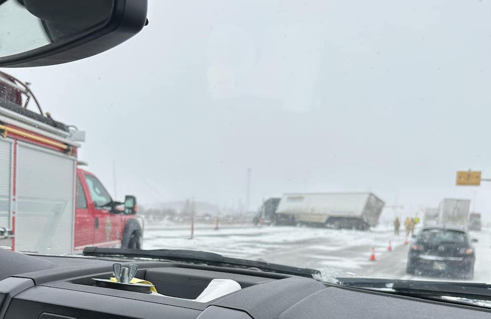 Semi crash affecting Highway 1 at Deacon's Corner Classic107 Winnipeg's only dedicated